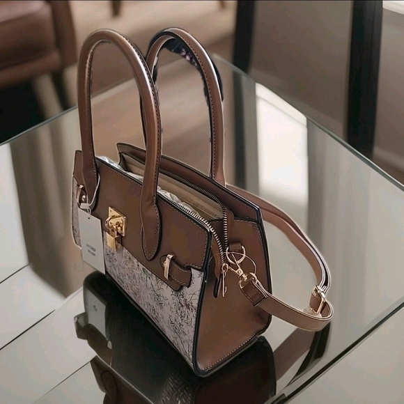 Le Bag Satchel Handbag Spring Floral Purse With Gold Accents Shoulder Strap NWT - Picture 4 of 7